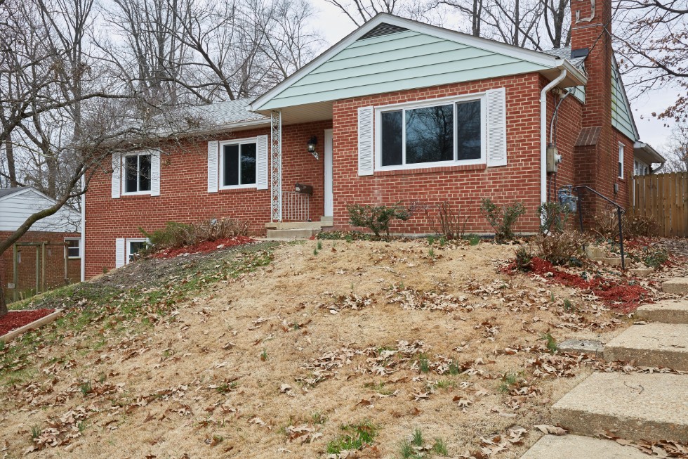 3142 Patrick Henry Dr Falls Church VA 22044